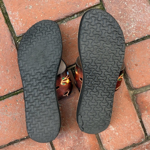 SANDLAS - Picture 5 of 6